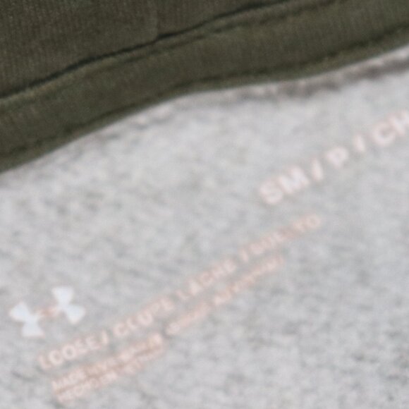 Women's Size Small Olive green Under Armour Hooded Sweater Loose - Picture 3 of 5